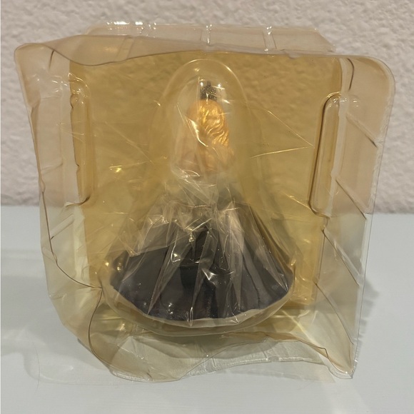 SOLDHallmark Holiday Barbie keepsake ornament, Barbie as The Millennium Princess - Picture 7 of 13